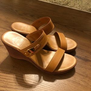 Italian Shoemakers sandals size 9
